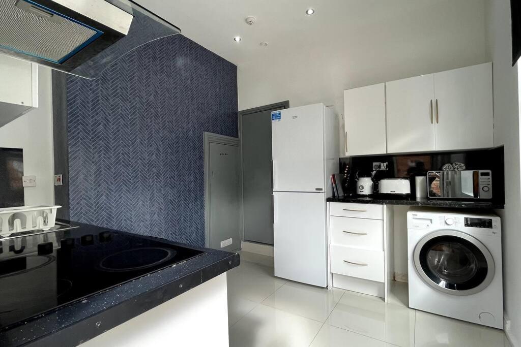 Luxury 2 Bed Duplex Apartment By Yo Room! - Leicester City- Free Parking Exterior foto